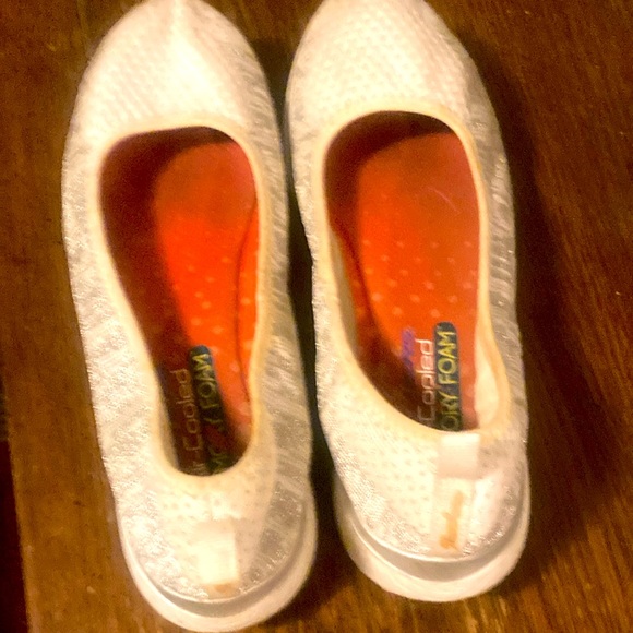 Sketchers air cooled memory foam slip ons. US size 9 - Picture 1 of 3